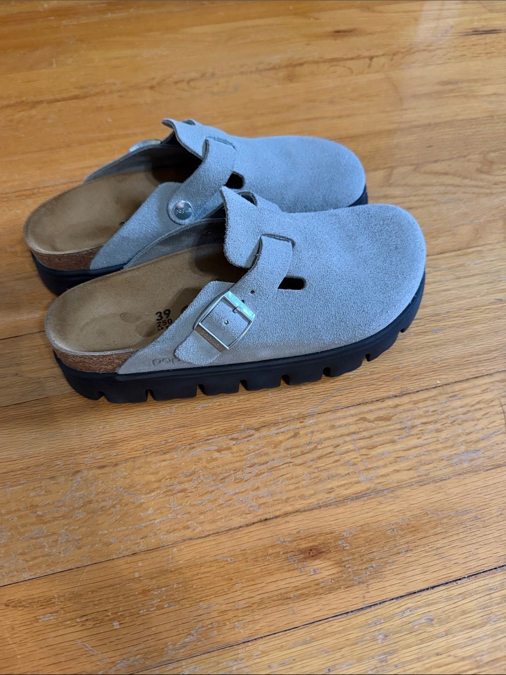 Women’s Birkenstock Boston Chunky Sandal in Pure Sage (Suede) Size 39